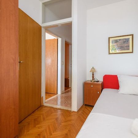 Apartment Mario - Veliki Stan Za Odmor - Terasa- Vrt - Bazen - Pogled More, Izoliran Orasac Dış mekan fotoğraf
